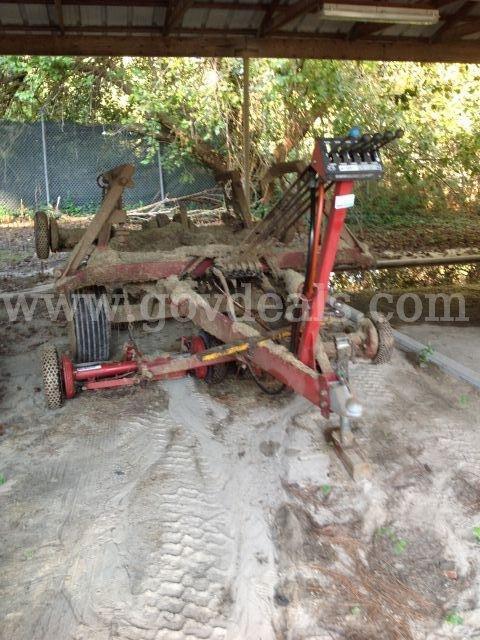 Toro Pull-Behind Reelmaster behind mowing attachment