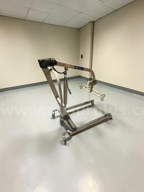 Invacare Reliant 450 Battery-Powered Patient Lift with Low Base