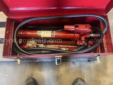 USED BlackHawk Porto-Power Hydraulic Hand Pump Set - 10K PSI