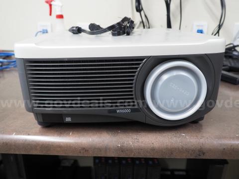 Canon WX6000, Comes with power cord, NO LAMP
