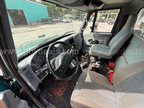 2005 Dump, Spreader & Swap-Loader