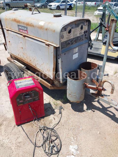 Lincoln Electric Shield-Arc Engine-Driven Welder on Trailer