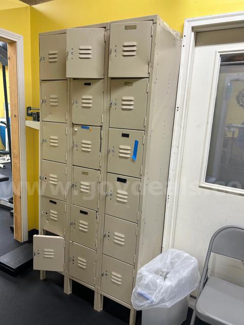 Tan Locker Bank