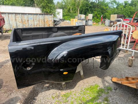 2001-2007 Chevy 3500 8ft bed ONLY