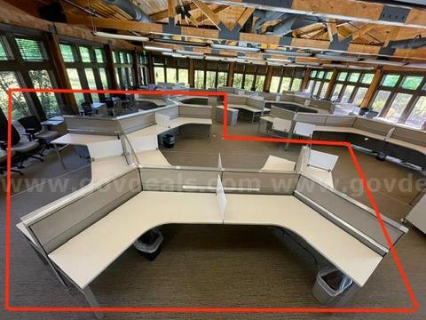 Cubicle Offices - 12 workspaces