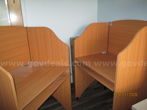 3 Privacy Desk, Cubicle dividers
