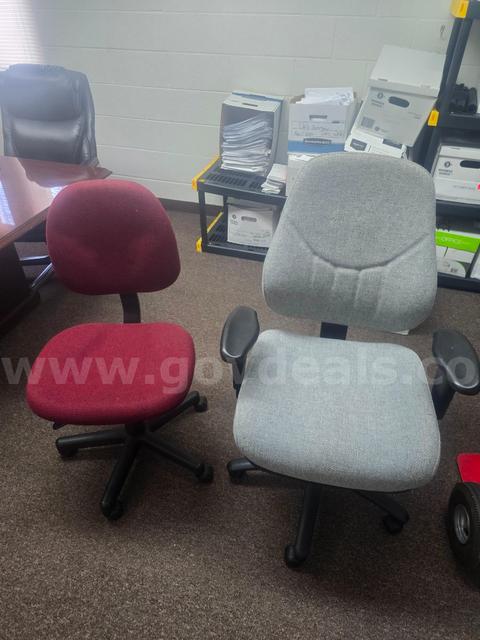 Lot of (9) Assorted Office Chairs – Various Styles, Colors, and Brands