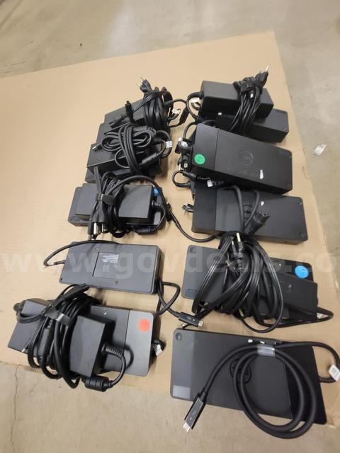 LOT OF 26 DOCKING STATIONS