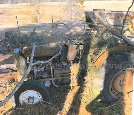 Massey Ferguson 135 Tractor