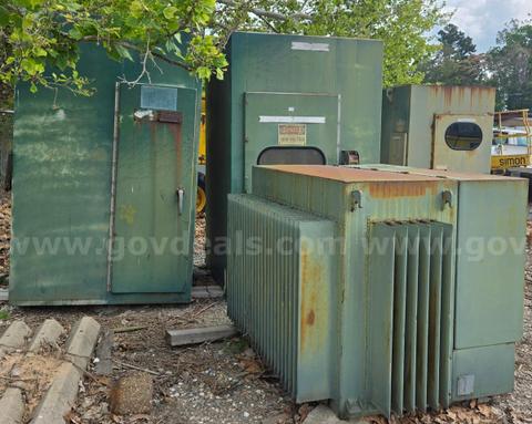 5 ELECTRICAL SWITCHES - 1 ELECTRICAL TRANSFORMER