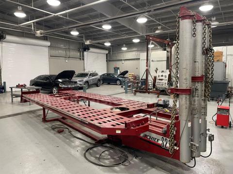 ChiefS21M Frame Machine, with attachments and computer