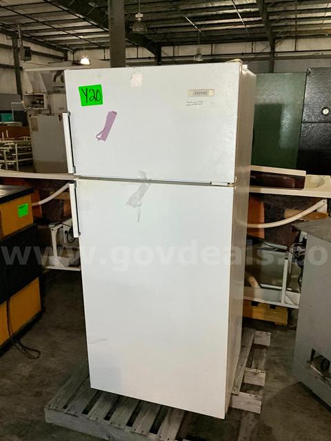 Refrigerator