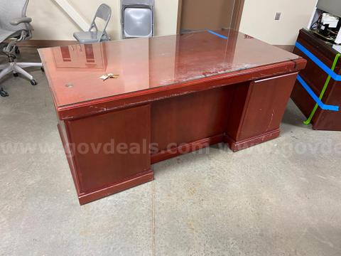 Lot of office furniture