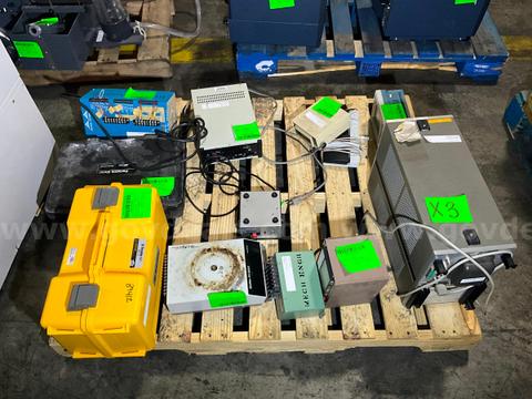 Lab Equipment (11 pcs)