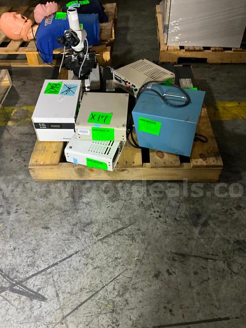 Lab Equipment (8 pcs)