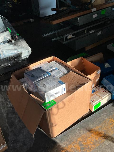 Medical Equipment Pallet (10 pcs)