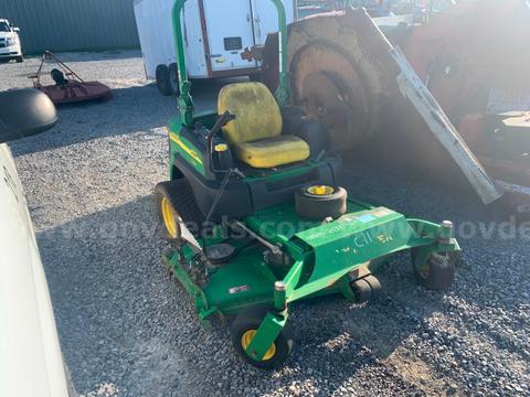 JOHN DEERE MOWER