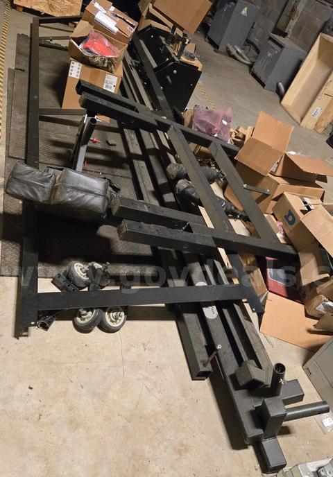 AUSTIN 16 FOOT LEG DRIVE MACHINE (DISASSEMBLED)