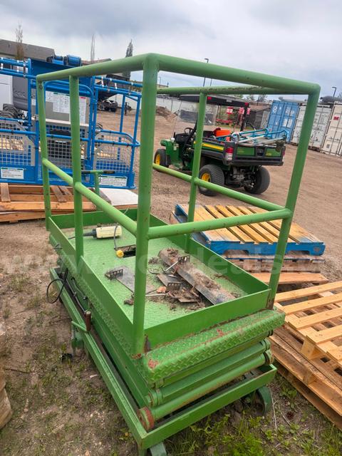 Electric Push-Style Scissor Lift / Personnel Work Platform