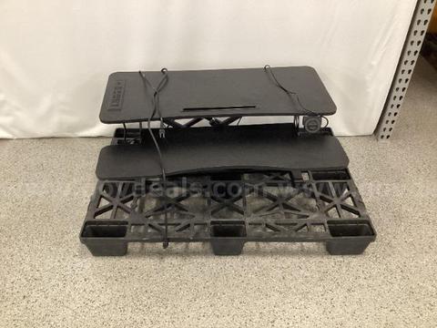 Electric Standing Desk Converter with AC Outlet And USB Chargers