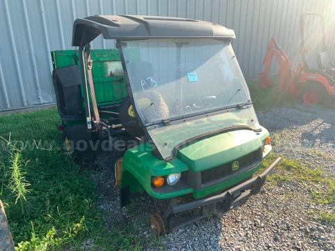 JOHN DEERE MOTORIZED CART