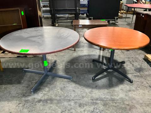 Tables (2 pcs)