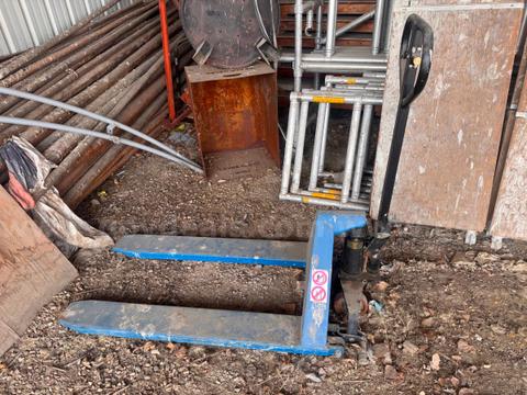 Lifting Pallet Jack (scissors)