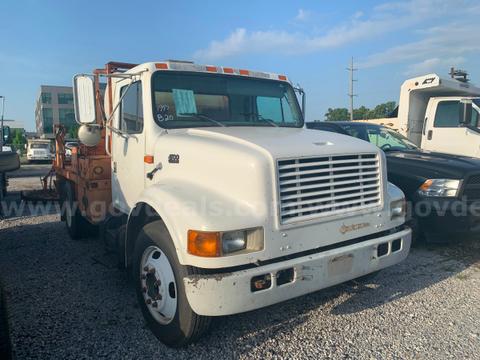 1997 International 4700 WITH DRILL