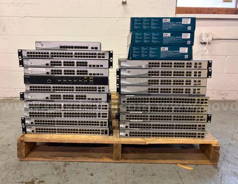 Lot of 23 Managed Network Switches – D-Link 1210, 3120, 3130, 3200 Series & TP-Link Smart Switches – Mixed Power Status