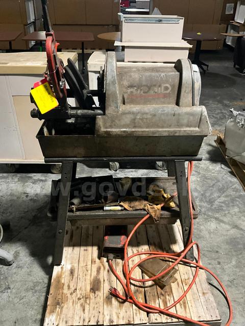 Pipe Threading Machine