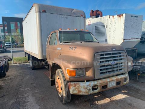 1995 Ford F800