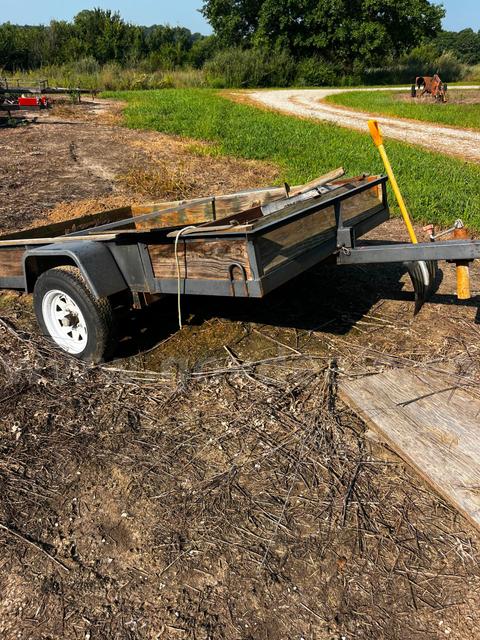5/8 tilt trailer