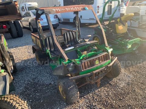 JOHN DEERE MOTORIZED CART