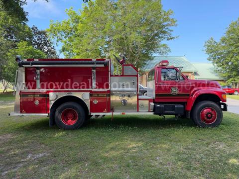 1996 Ford F800