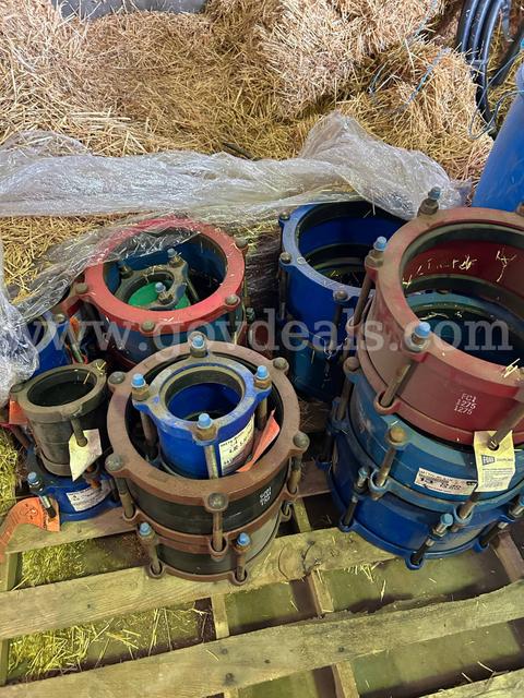 Lot of 40 New 441 Couplings