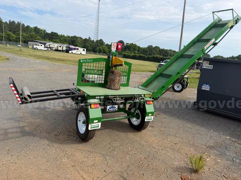 Superaxe portable wood splitter with Honda motor and 12’ stacking conveyor