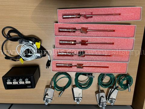 Set of 4 used ABER FUTURA probes with 4-way Hub