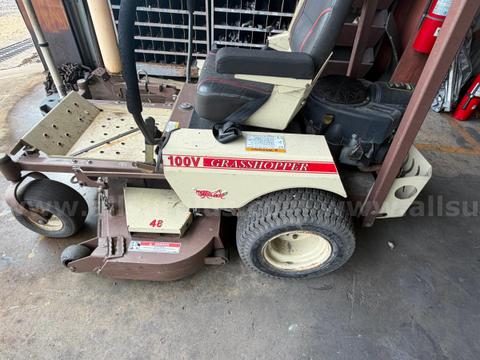 Zero Turn Mower, Grasshopper 100V, 48in Deck