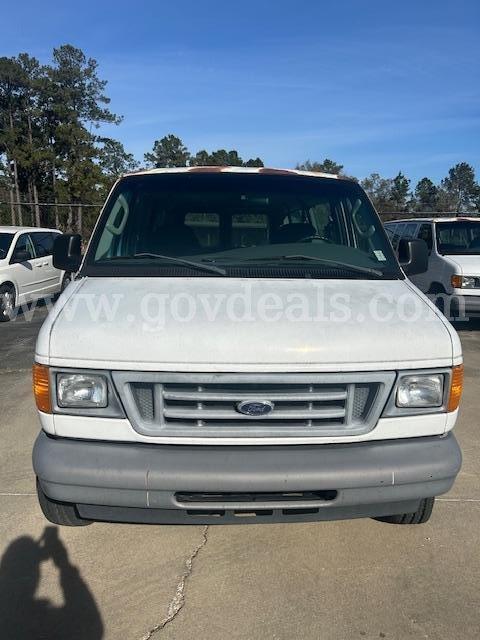 2006 Ford E350 Van
