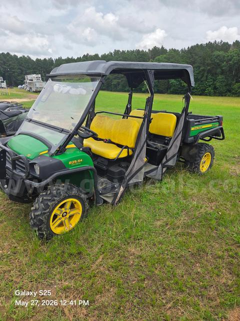 JOHN DEERE GATOR 825i S4 4X4