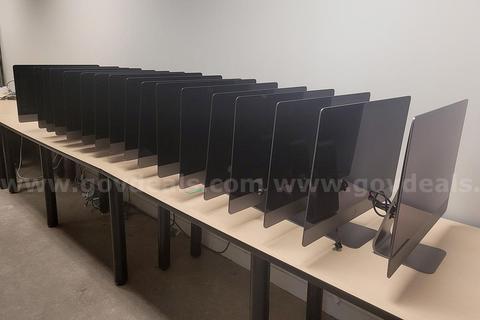 17 units of iMac Pro 27" 5K Display, 1TB SSD, 64 GB RAM