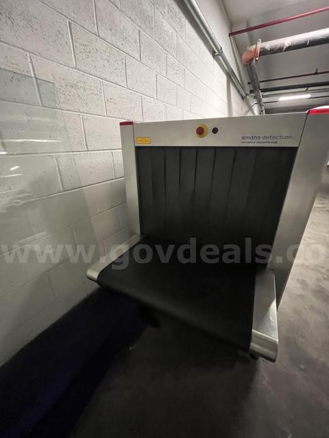 X-Ray Baggage Scan Machine
