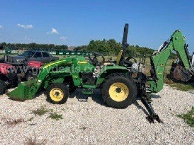 John Deere 3320