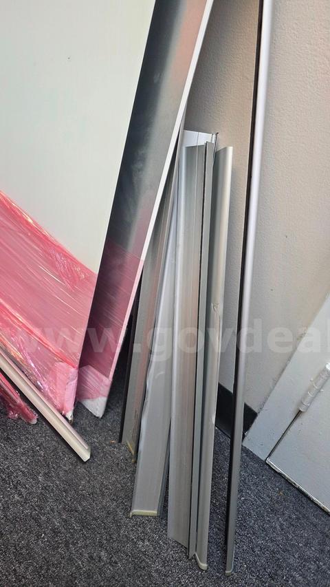 Lots of 7 White board for writing 72x48