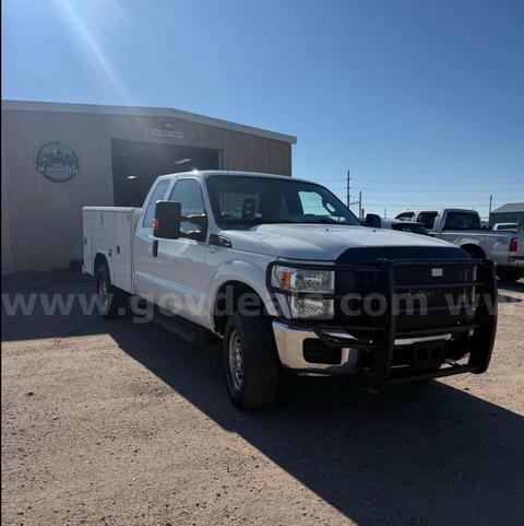 2015 Ford F-250 SD XL SuperCab 4WD, 6.2 Gas service body