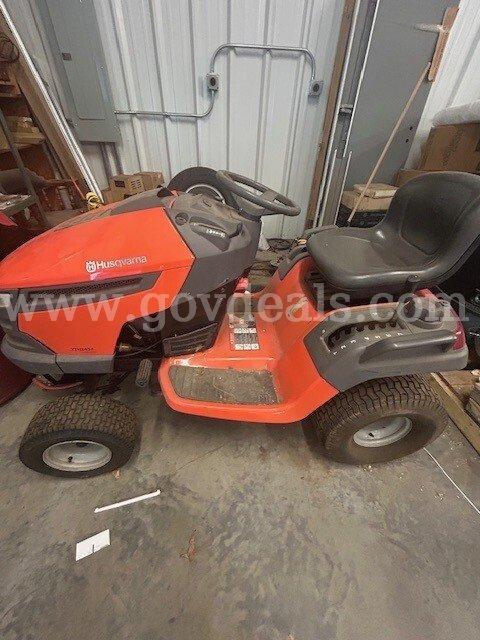 Husqvarna riding lawn mower 54" deck  YTH2454