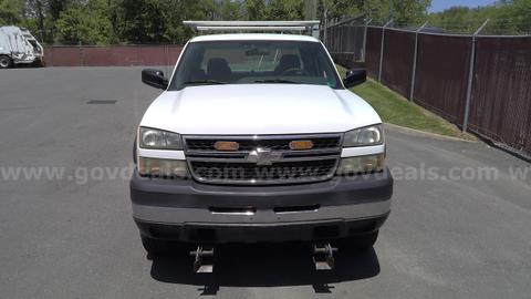 2007 Chevrolet Silverado Classic 2500HD Work Truck Ext. Cab 4WD