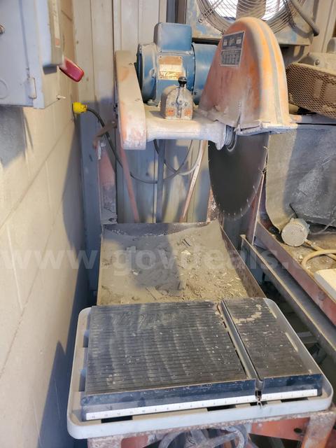 Cutoff Saws! Lot of 2! Both made by Clipper! May need Work!