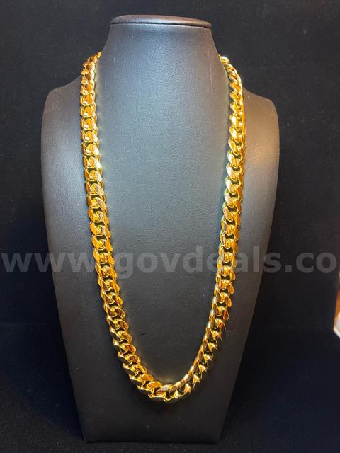 Gorgeous, 18K Gold Layered, Heavy, 10mm, 24β Cuban Link Chain.