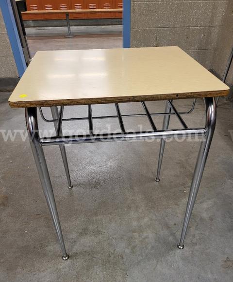 Lot of 23 Single Desks MS/HS